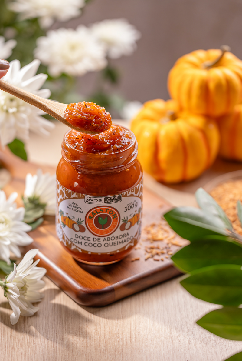 Pumpkin Jam with Toasted Coconut / Doce de Abóbora com Coco Tostado